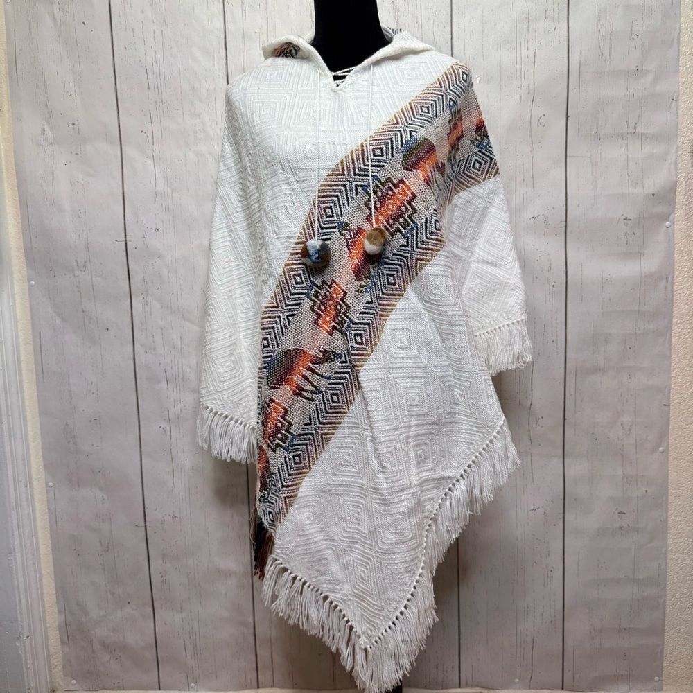 Alpaca Milenium White Hooded Poncho Woven One Size Cozy Boho Travel Festival